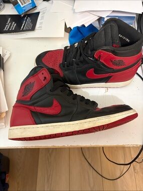 Bred Nike Men’s High-Top Sneakers in Black and Red. Worn for a week